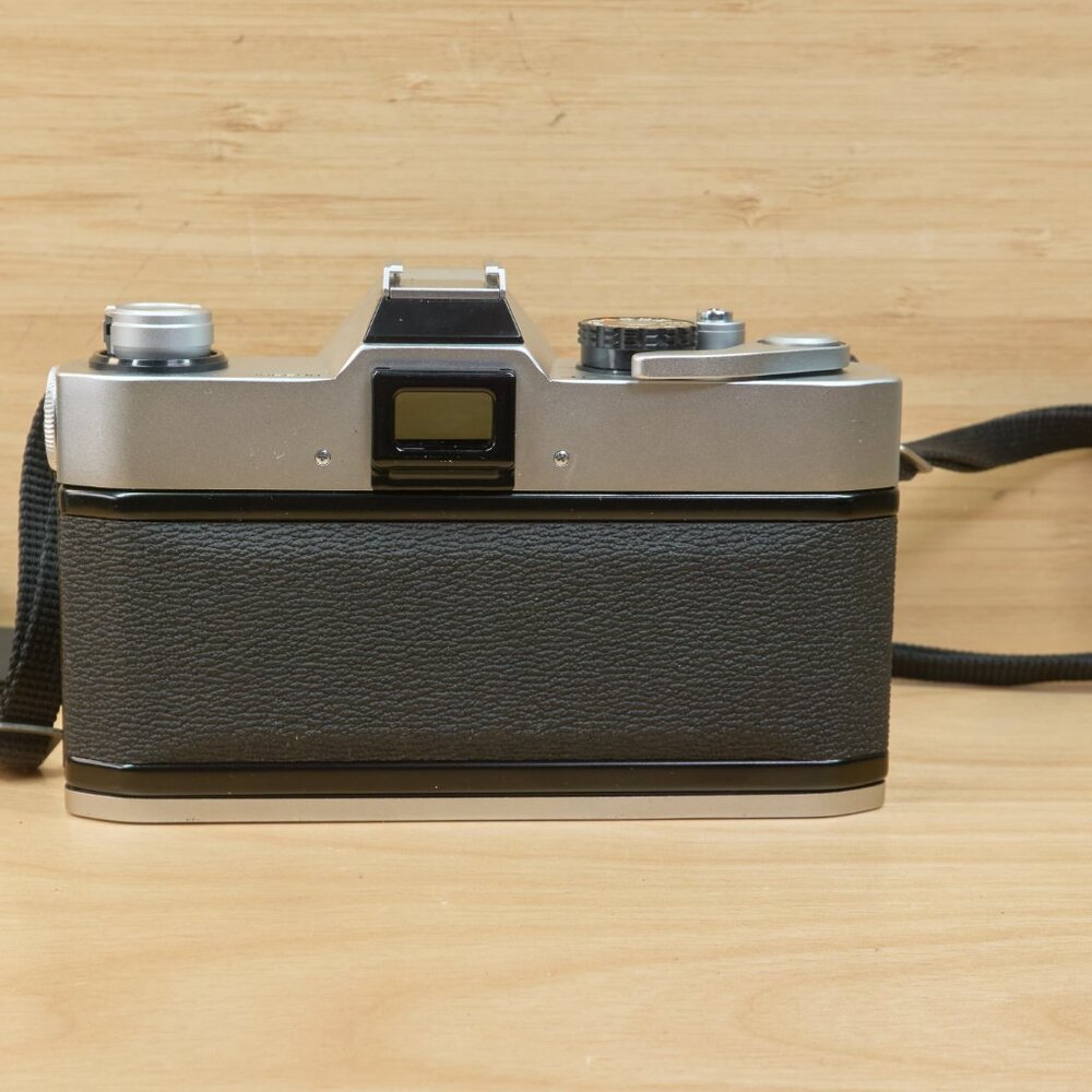 Canon silver and black SLR Film Camera with 50mm Lens - Picture 7 of 10